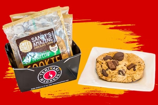 Photo of Pack of Sandy's Amazing Chocolate Chunk Cookie