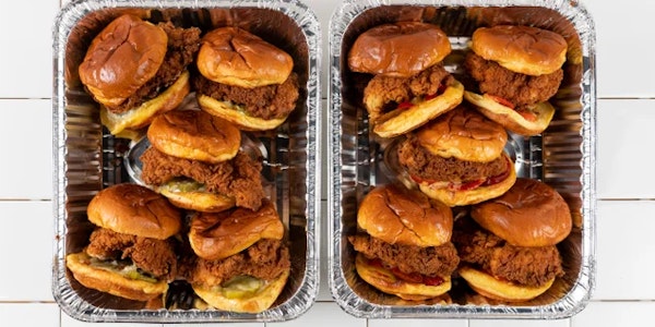 Photo of 10-Piece Chicken Buns Tray