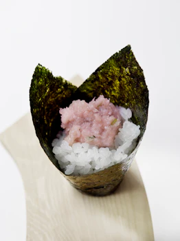 Photo of Yellowtail Scallion Handrolls