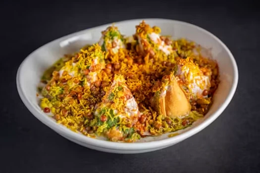 Photo of Mini Samosa Chaat DIY
