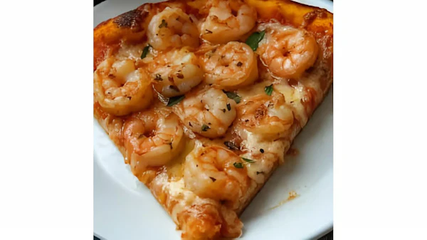 Photo of 10" Cajun Chicken & Shrimp Alfredo Pizza