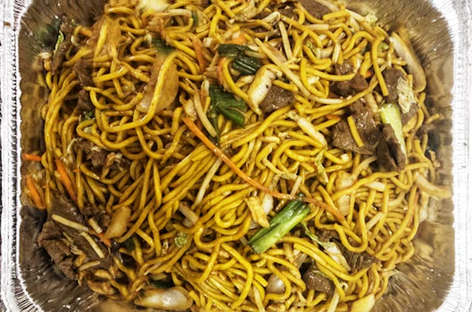 Photo of Tray of Beef Lo Mein