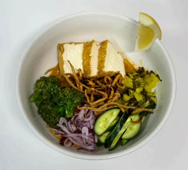 Photo of Half Tray of Vegetarian Curry Noodles