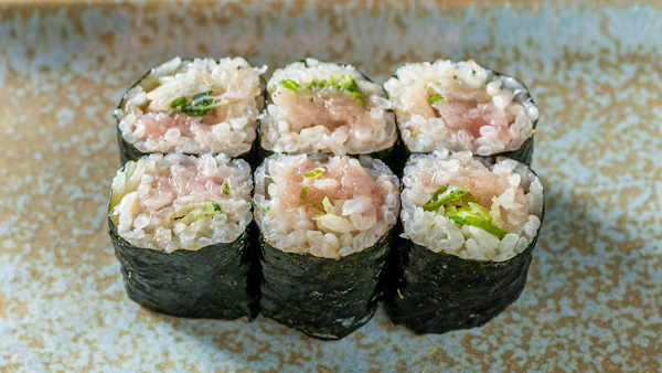 Photo of Yellowtail Scallion Maki