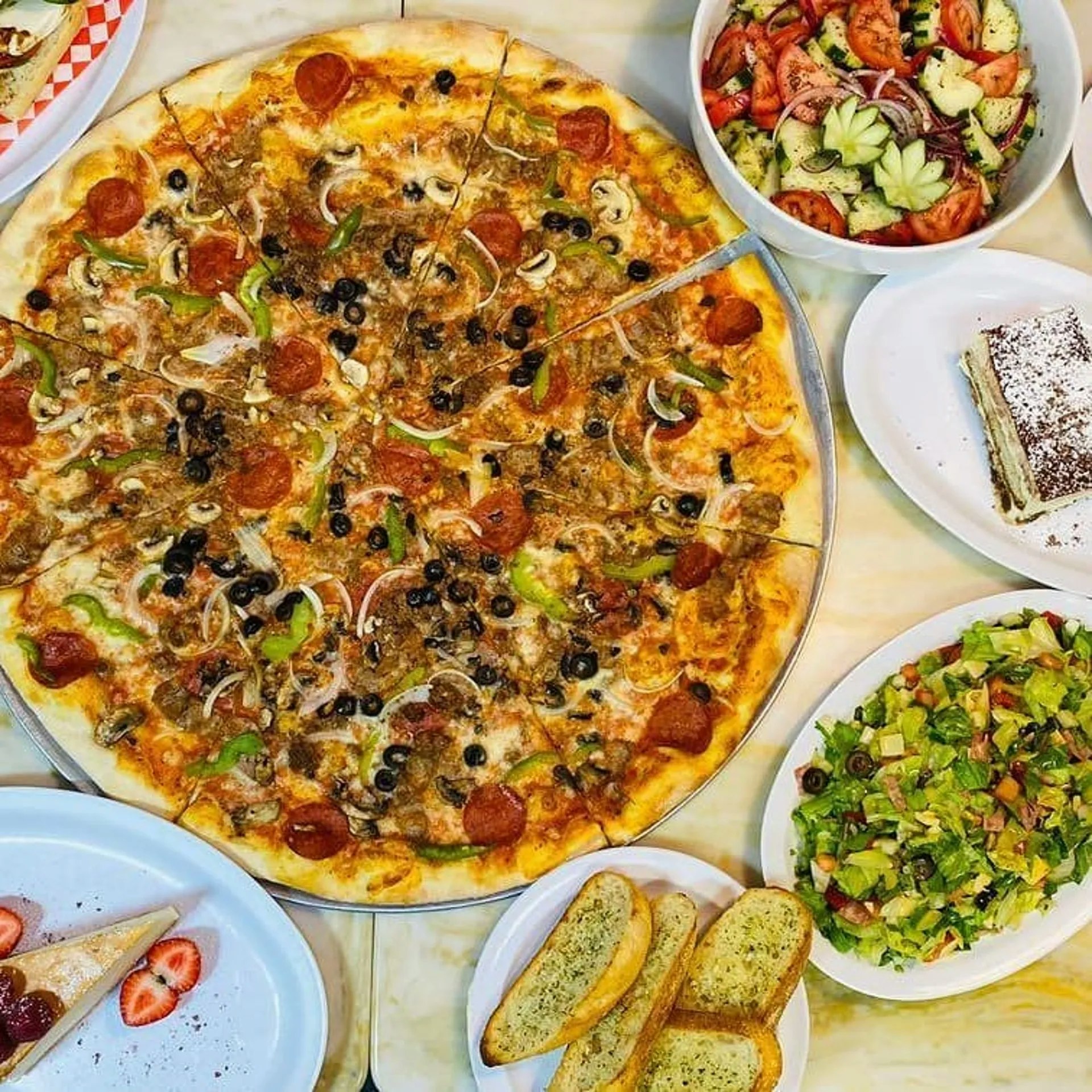 Rocco's New York Pizza & Pasta Corporate Catering and Group Ordering located in Las Vegas.