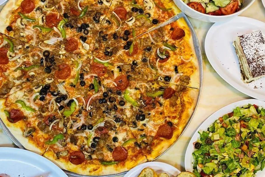 Rocco's New York Pizza & Pasta Corporate Catering and Group Ordering located in Las Vegas.