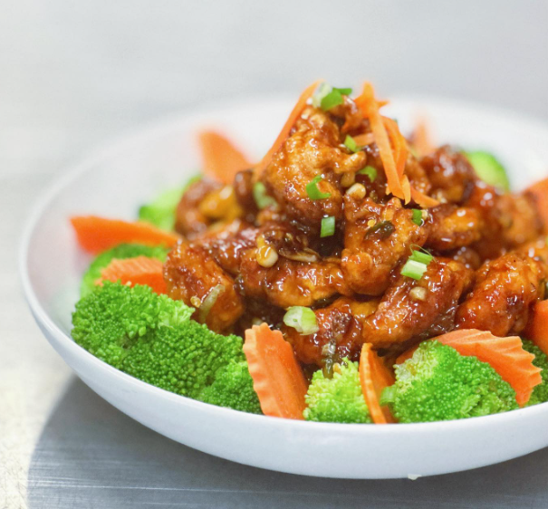 Ka Pow Thai On Wheels Corporate Catering and Group Ordering located at 5604 Delridge Wy SW #2c, Seattle, WA 98106, USA.