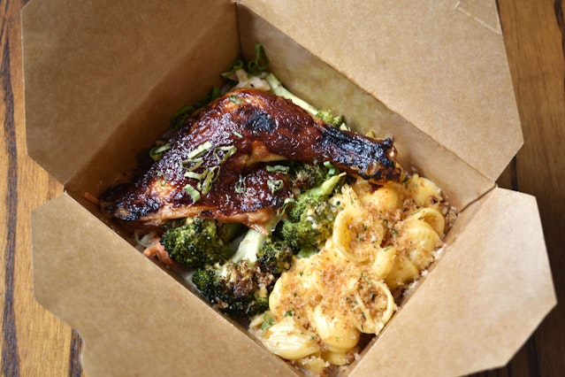 Breakaway Southern BBQ Plates