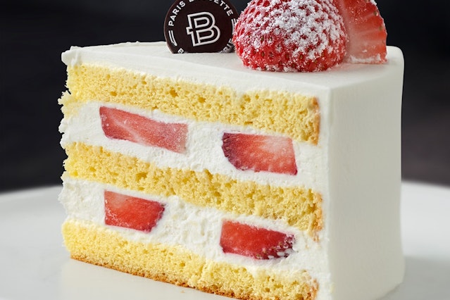 Individually Packaged Paris Baguette Cake Slices and More