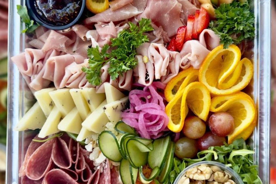 Amo Italia Corporate Catering and Group Ordering located in Los Angeles & Orange County. Amo Italia's top menu items include Spaghetti Bolognese, Spicy Rigatoni, Prosciutto Crudo & Burrata Sandwich.