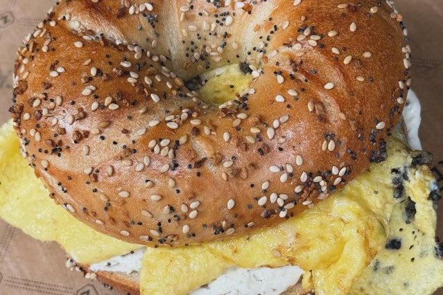 Bagel Breakfast Sandwiches and Wraps - Image 1