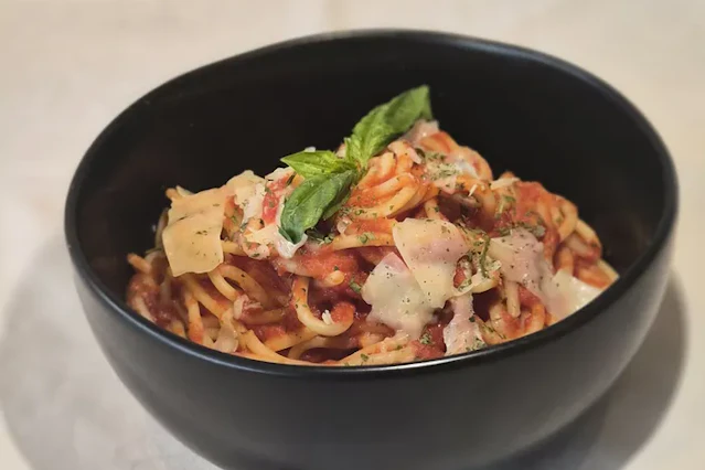Pasta & Pasta Salad Bowls